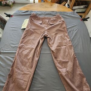 No Boundaries Tan Elastic Waist Pants